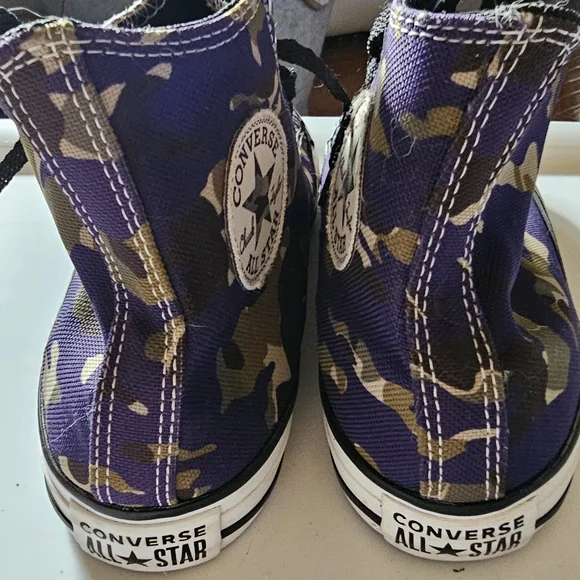 Camouflage High-Top Sneakers - Picture 9 of 11